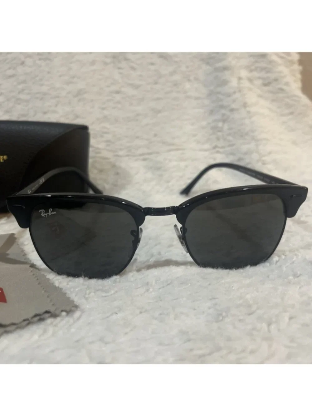 Ray-Ban RB3016 Clubmaster Polarized Sunglasses Black 1305 B1 51. 21 145 - Picture 2 of 10